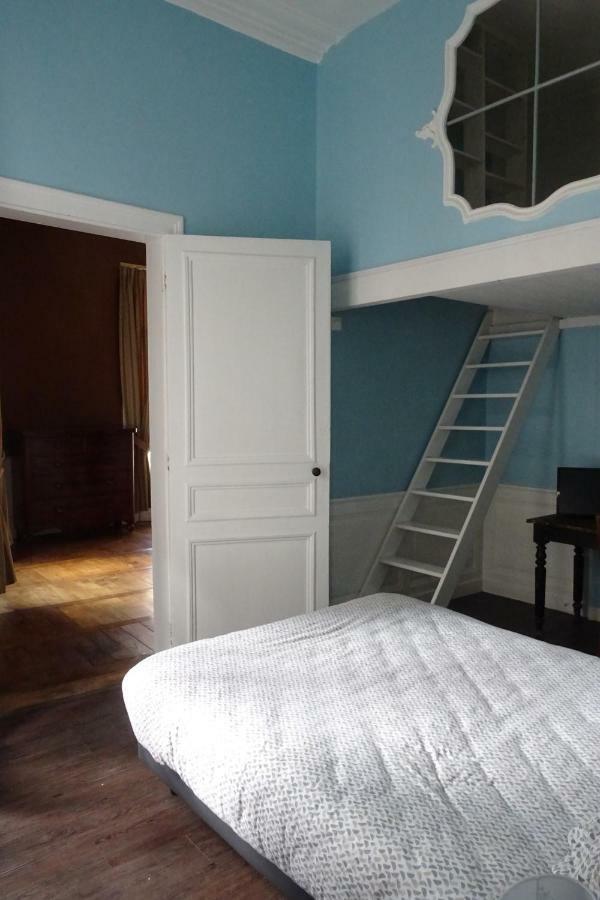 Le Quatre Bed & Breakfast Rennes Exterior photo