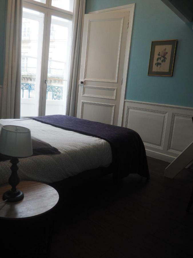 Le Quatre Bed & Breakfast Rennes Exterior photo